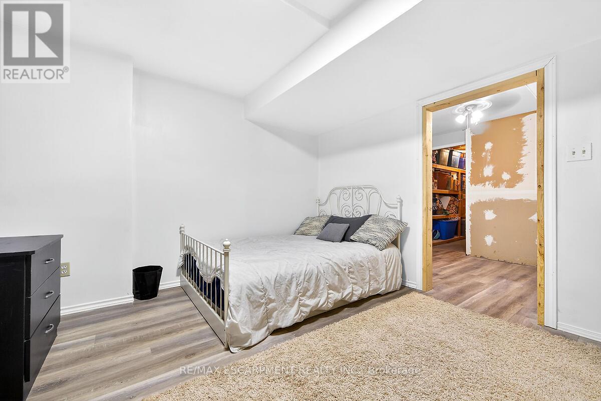 56 Hummingbird Lane, Hamilton, Ontario  L9A 4A9 - Photo 40 - X13003102