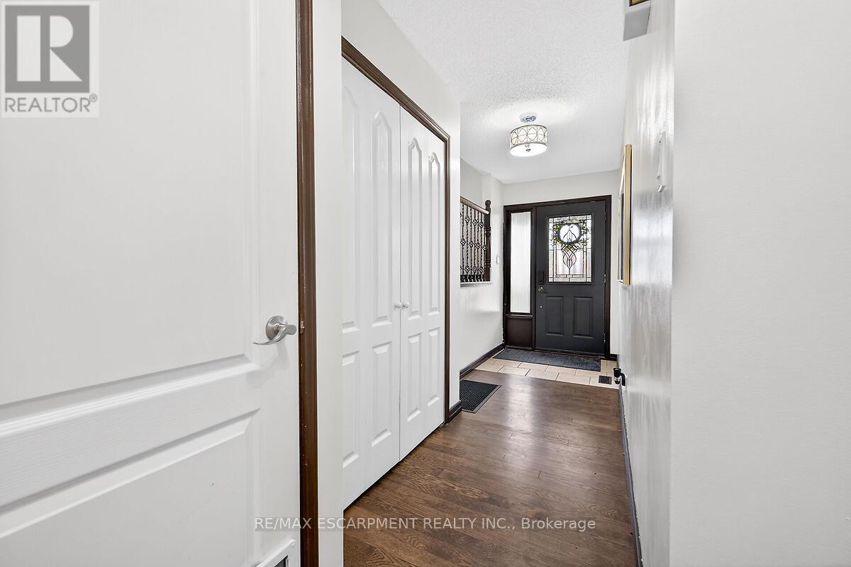 56 Hummingbird Lane, Hamilton, Ontario  L9A 4A9 - Photo 41 - X13003102