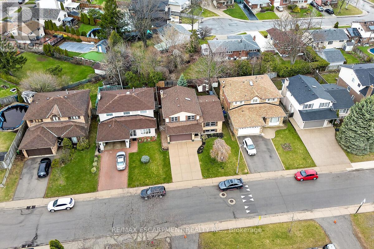 56 Hummingbird Lane, Hamilton, Ontario  L9A 4A9 - Photo 49 - X13003102