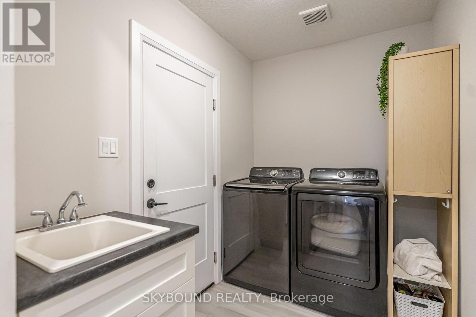 1 Tindall Crescent, East Luther Grand Valley, Ontario  L9W 7R9 - Photo 16 - X13003126