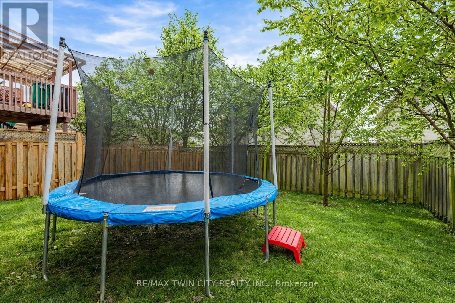 924 Copper Leaf Crescent, Kitchener, Ontario  N2E 3W1 - Photo 32 - X13003166