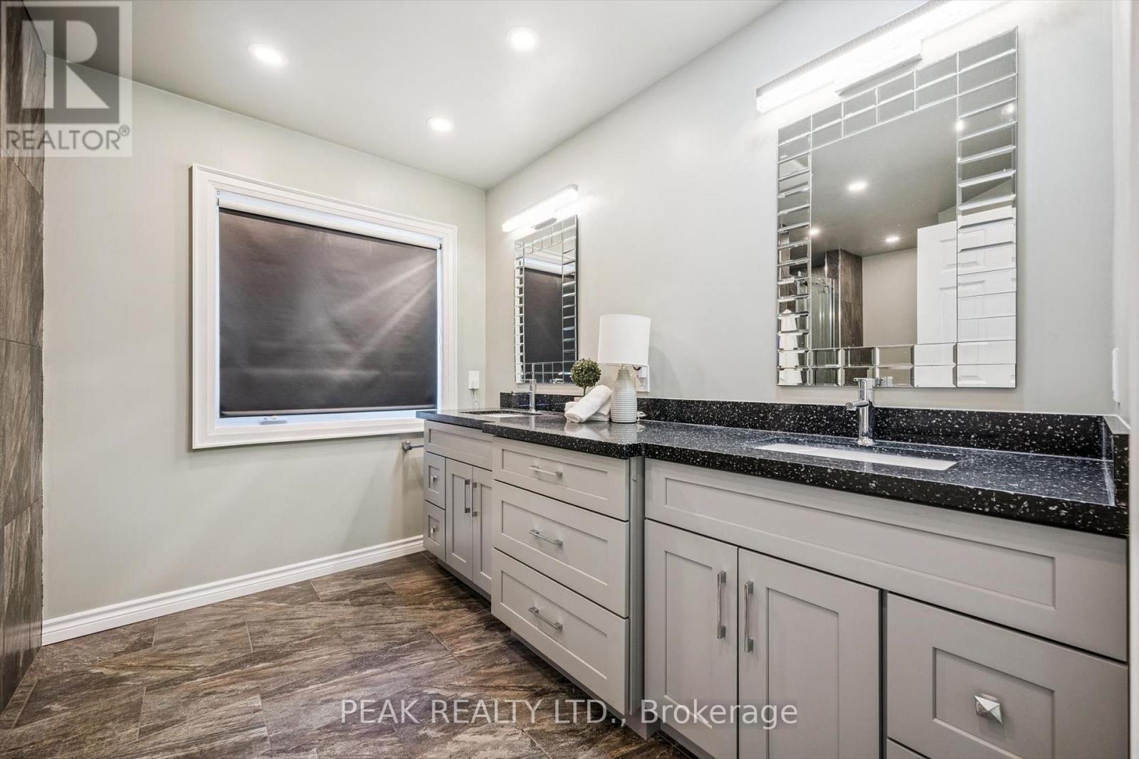 120 Lorraine Avenue, Waterloo, Ontario N2B 2N2 - Photo 18 - X13003178