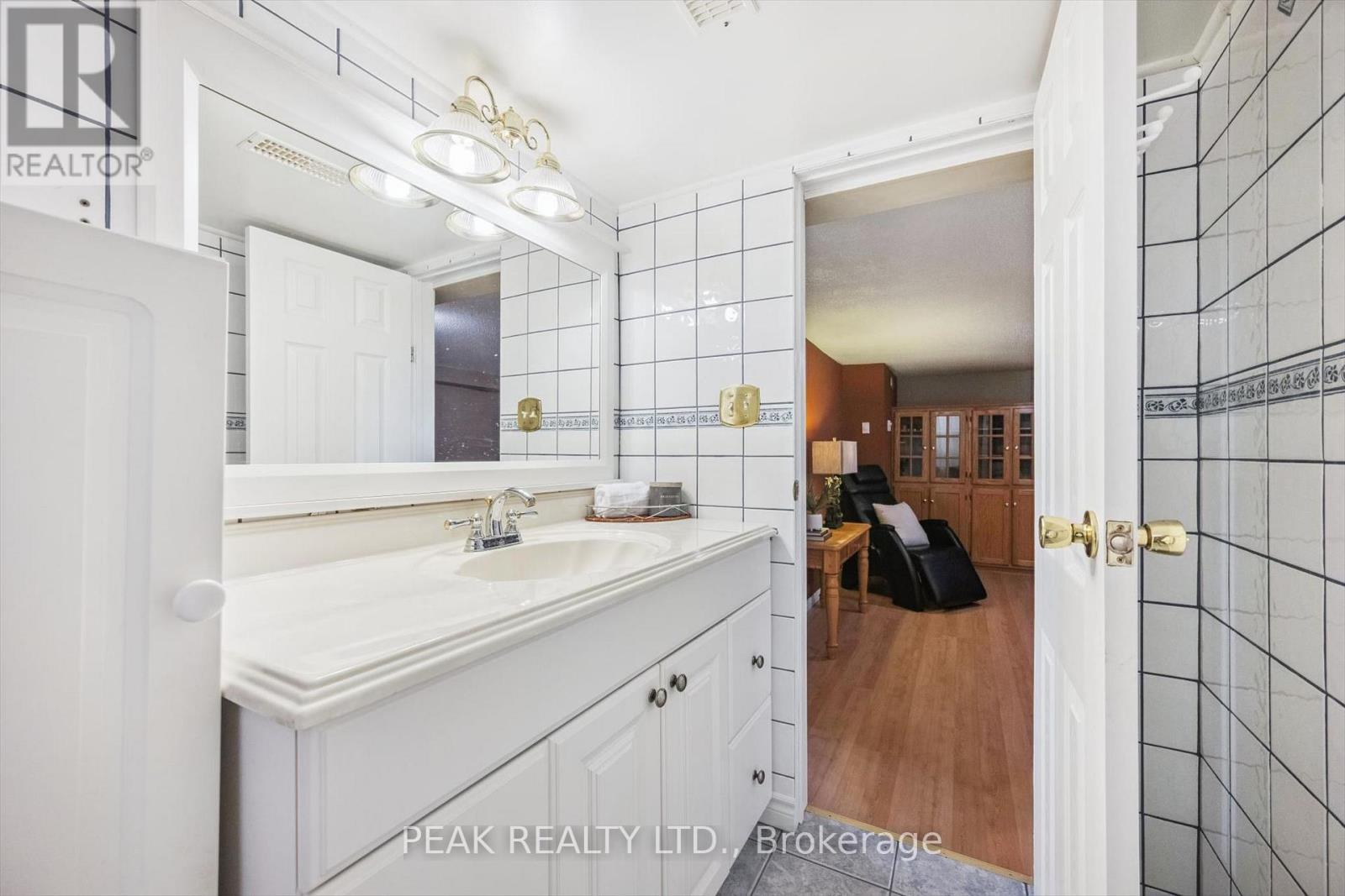 120 Lorraine Avenue, Waterloo, Ontario N2B 2N2 - Photo 33 - X13003178