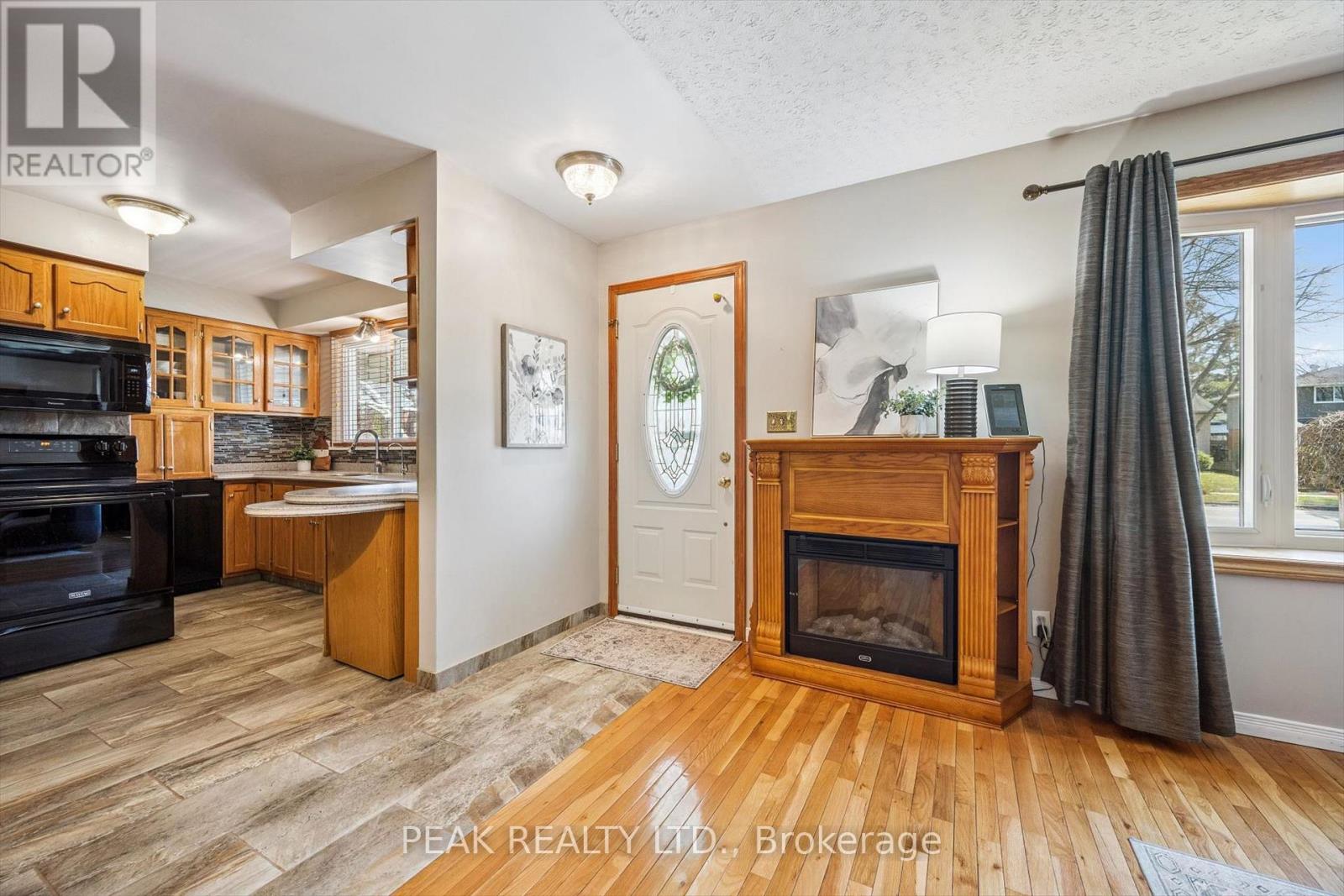 120 Lorraine Avenue, Waterloo, Ontario N2B 2N2 - Photo 6 - X13003178