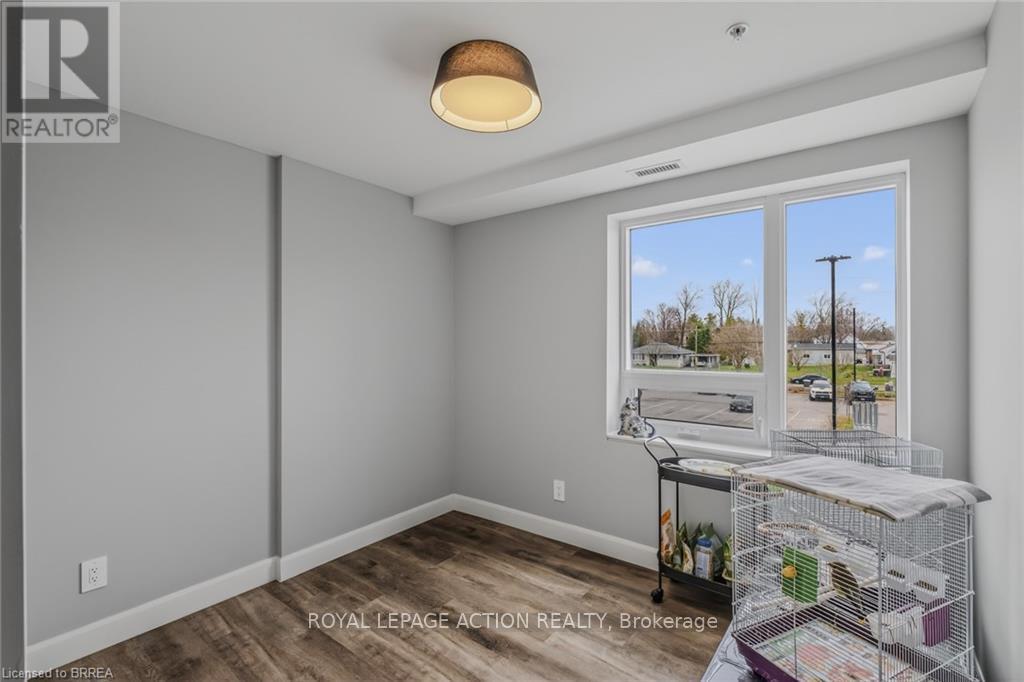 212 - 34 Norman Street, Brantford, Ontario  N3R 2Y1 - Photo 14 - X13003228