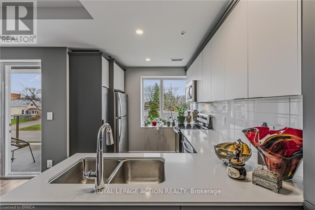 212 - 34 Norman Street, Brantford, Ontario  N3R 2Y1 - Photo 23 - X13003228