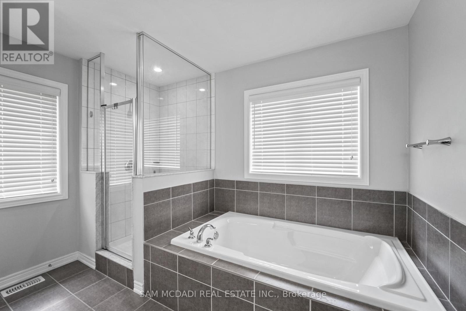 23 Chaumont Drive, Hamilton, Ontario  L8J 0J9 - Photo 25 - X13003256