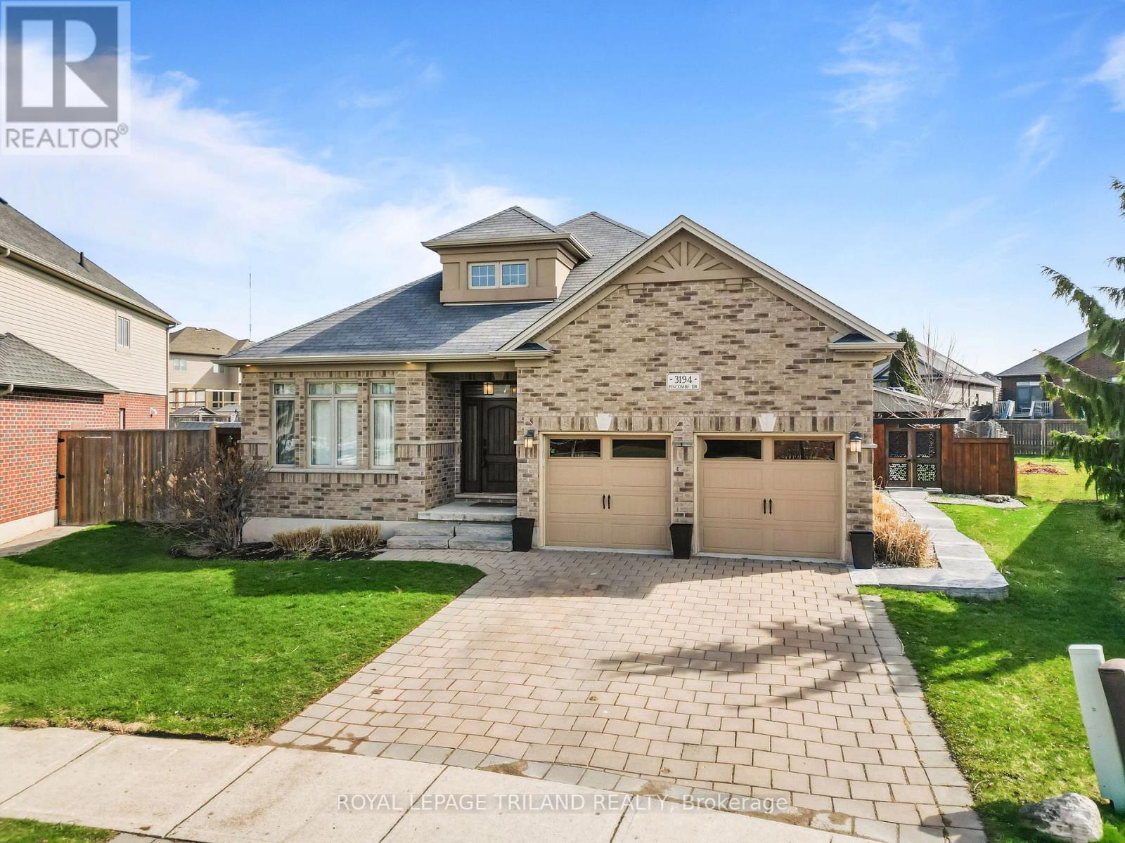 3194 PINCOMBE DRIVE, London South, Ontario