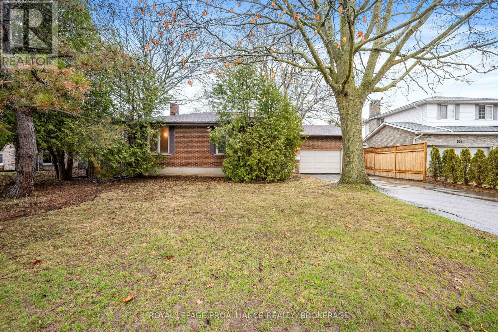 530 Roosevelt Drive, Kingston, Ontario  K7M 4B1 - Photo 1 - X13003336