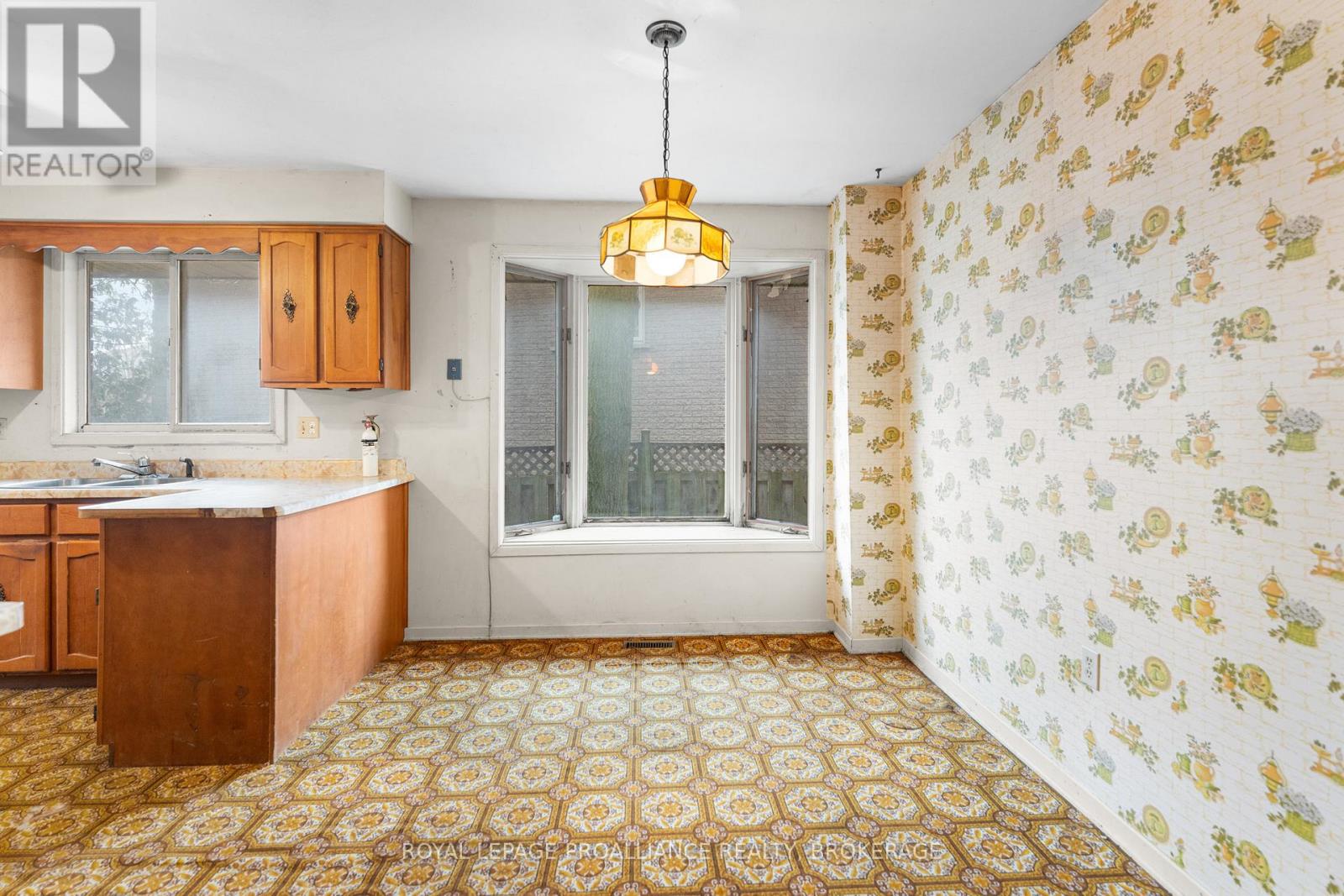 530 Roosevelt Drive, Kingston, Ontario  K7M 4B1 - Photo 18 - X13003336