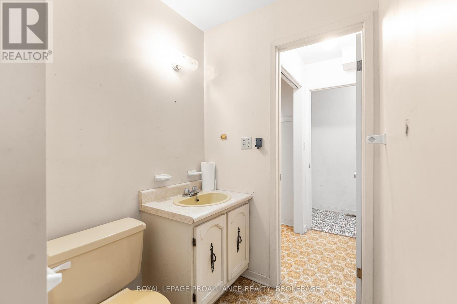 530 Roosevelt Drive, Kingston, Ontario  K7M 4B1 - Photo 40 - X13003336