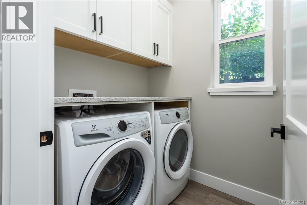 649 5th St, Courtenay, British Columbia  V9N 1K5 - Photo 11 - 1024264