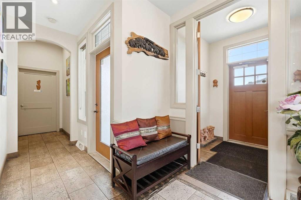 115 Fifth Avenue W, Cochrane, Alberta  T4C 1B1 - Photo 8 - A2299220