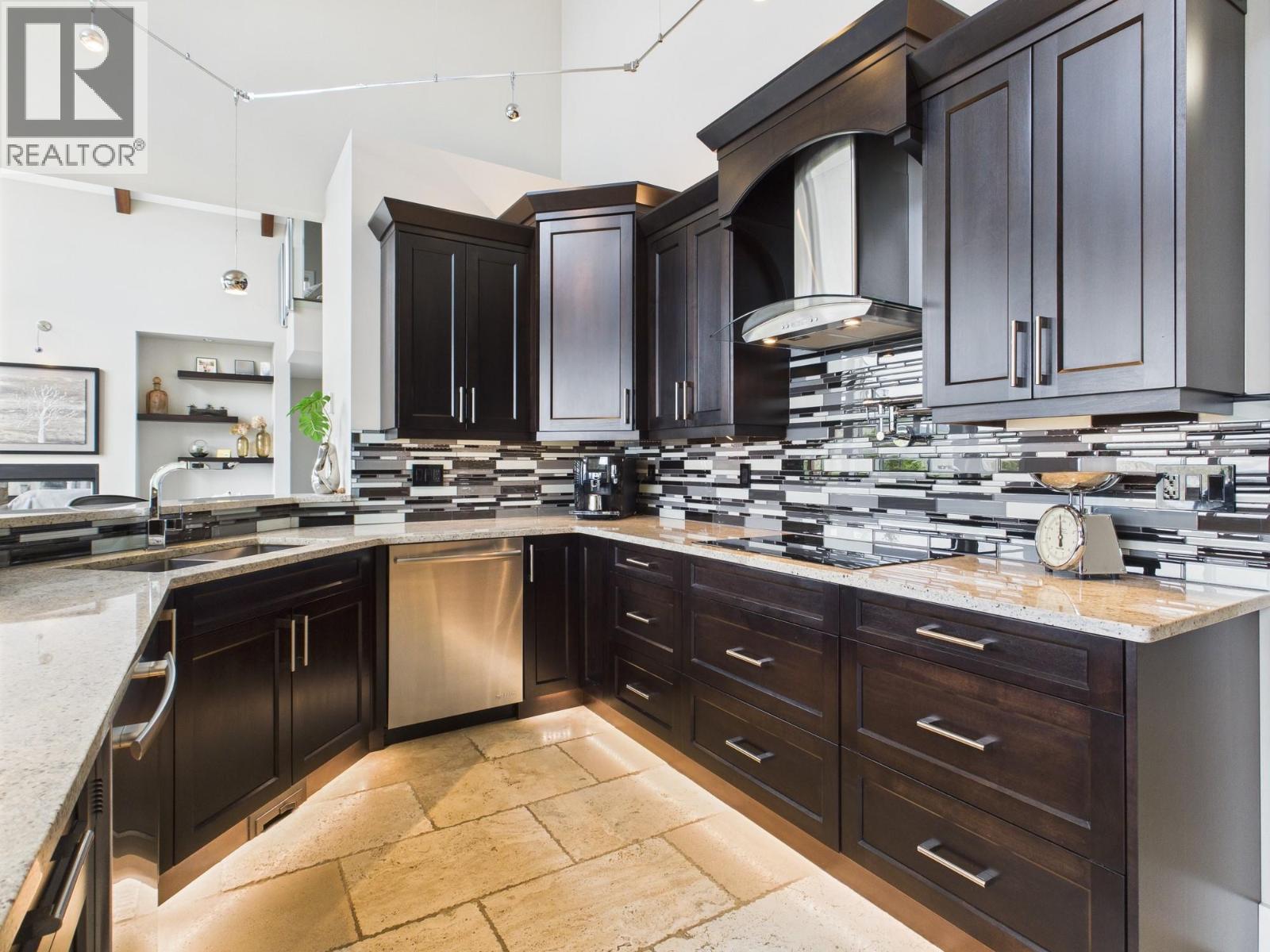 560 SASQUATCH Trail Osoyoos Photo 16