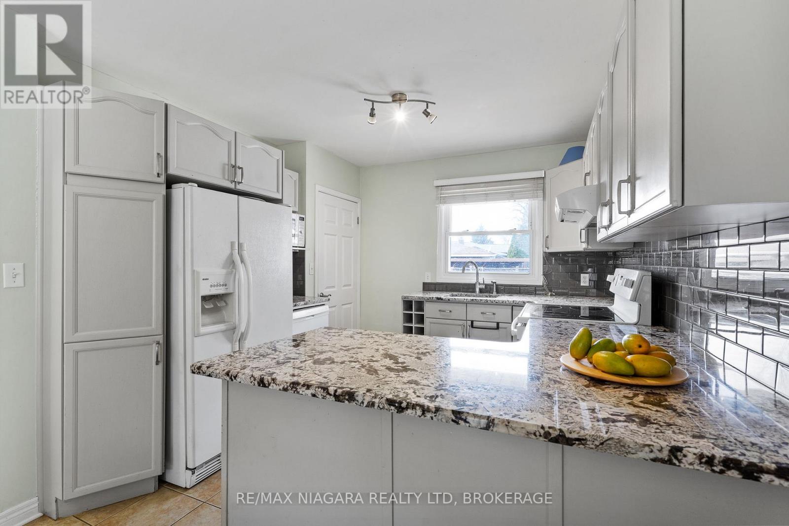 125 Windward Street, St. Catharines, Ontario  L2M 4C7 - Photo 6 - X13003284