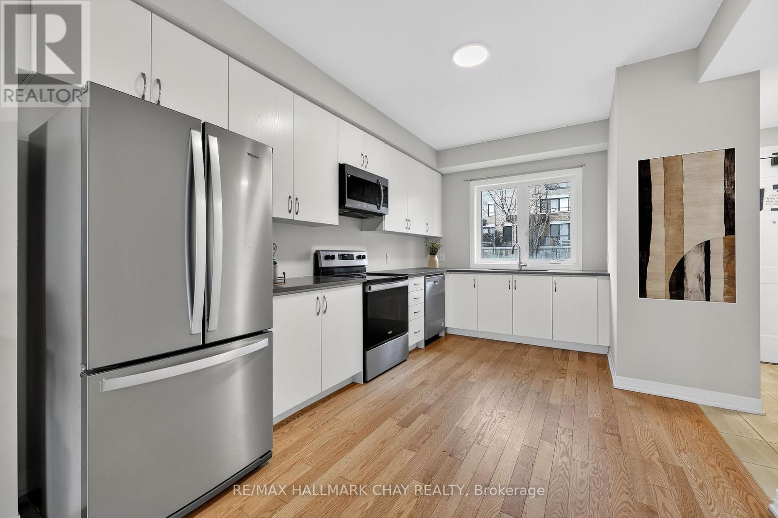 10 - 200 Dissette Street, Bradford West Gwillimbury, Ontario  L3Z 3G8 - Photo 3 - N13003152