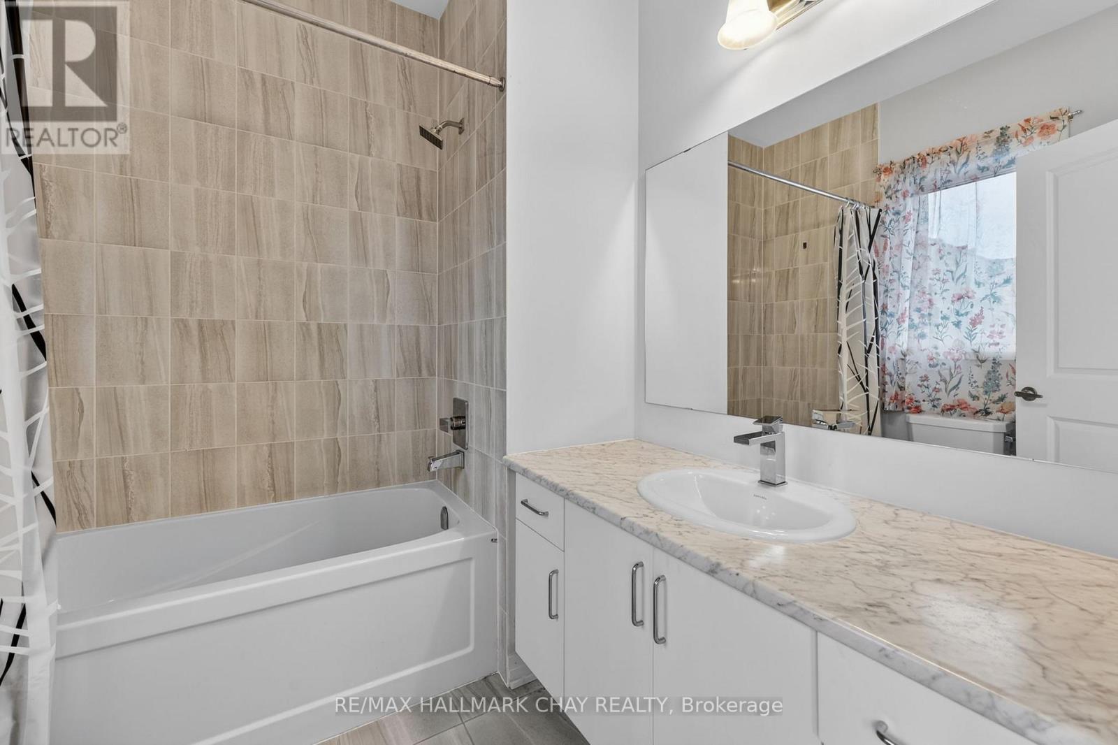 10 - 200 Dissette Street, Bradford West Gwillimbury, Ontario  L3Z 3G8 - Photo 15 - N13003152