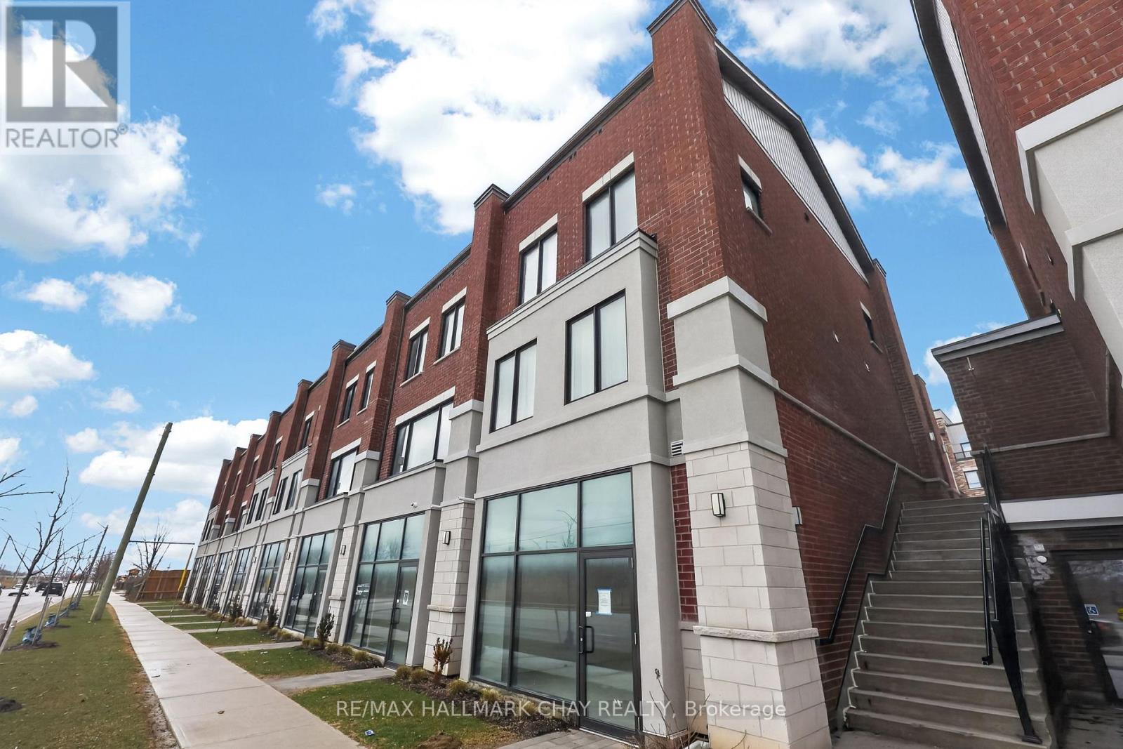 10 - 200 Dissette Street, Bradford West Gwillimbury, Ontario  L3Z 3G8 - Photo 19 - N13003152