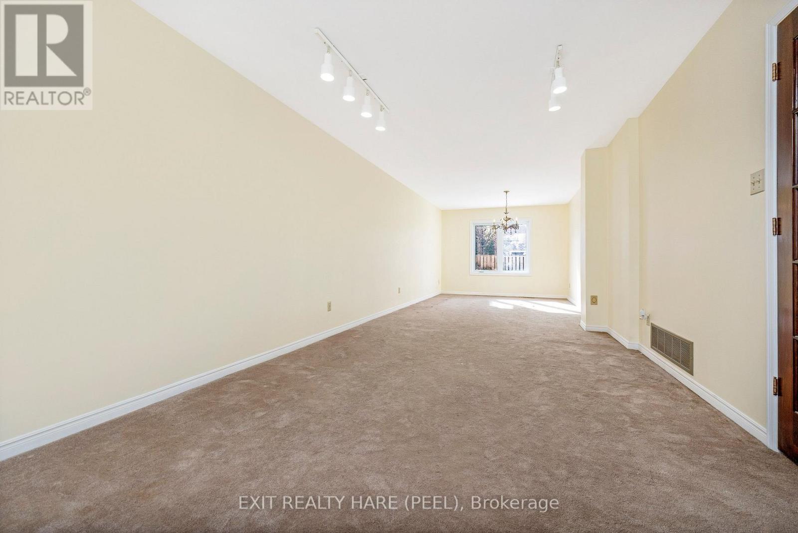 47 Stillwater Crescent, Brampton, Ontario  L6X 3L2 - Photo 19 - W13003184