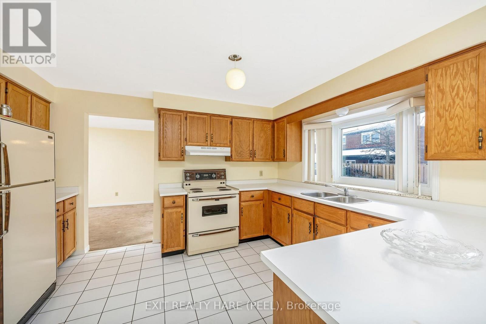 47 Stillwater Crescent, Brampton, Ontario  L6X 3L2 - Photo 13 - W13003184