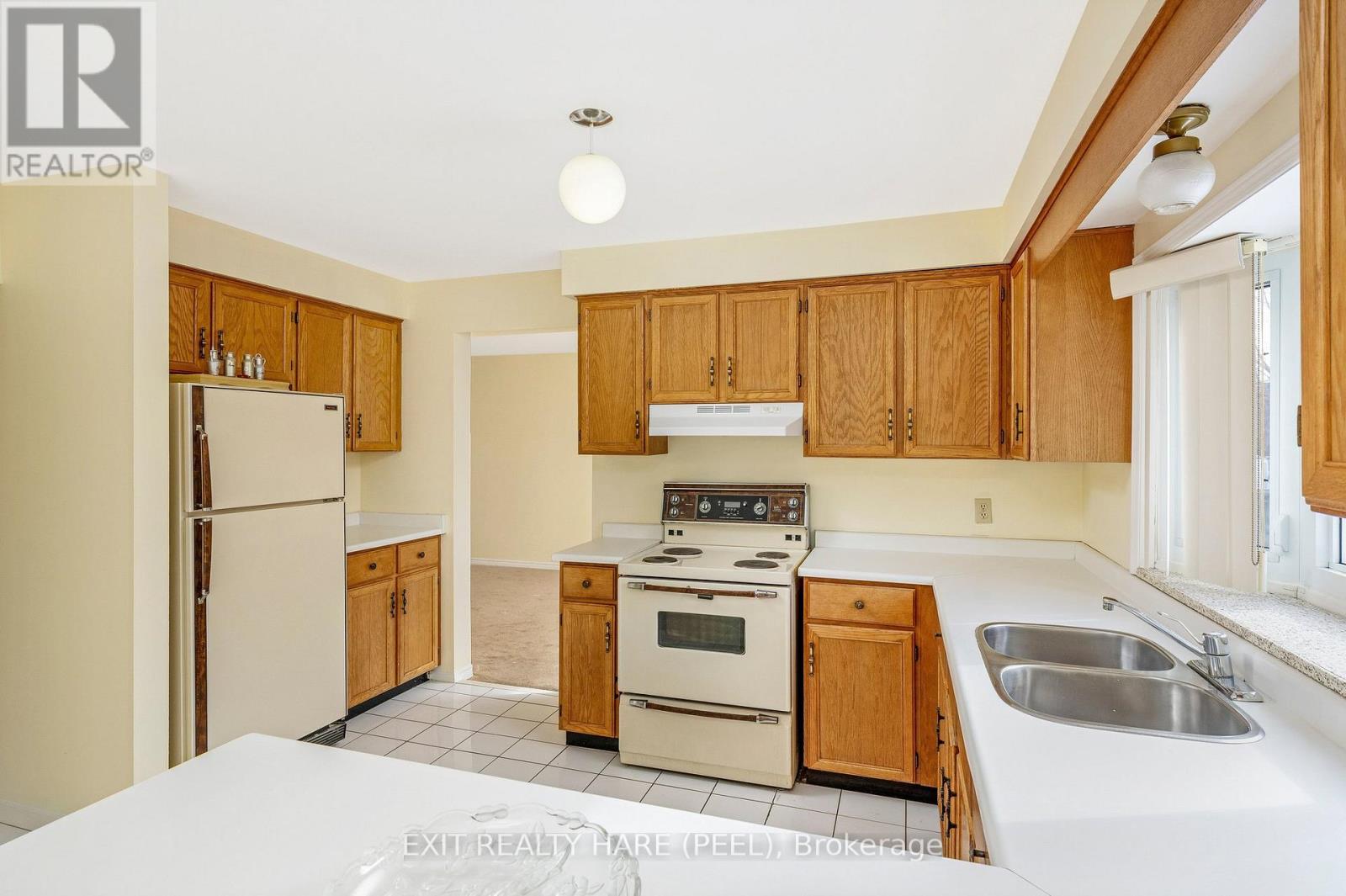 47 Stillwater Crescent, Brampton, Ontario  L6X 3L2 - Photo 14 - W13003184