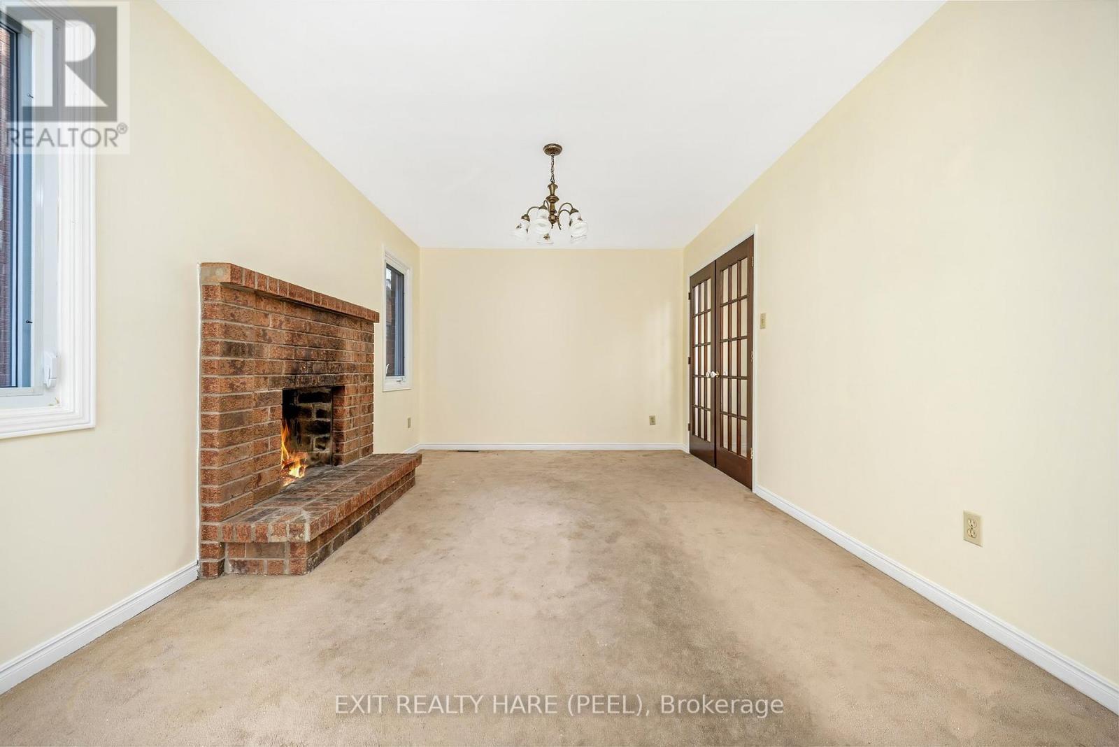 47 Stillwater Crescent, Brampton, Ontario  L6X 3L2 - Photo 6 - W13003184