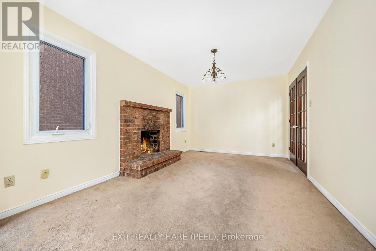 47 Stillwater Crescent, Brampton, Ontario  L6X 3L2 - Photo 8 - W13003184