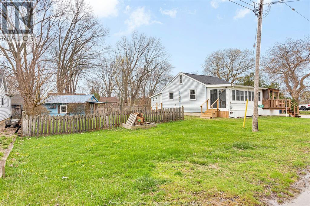 1069 Cherry Avenue, Kingsville, Ontario  N9Y 3V3 - Photo 3 - 26008227