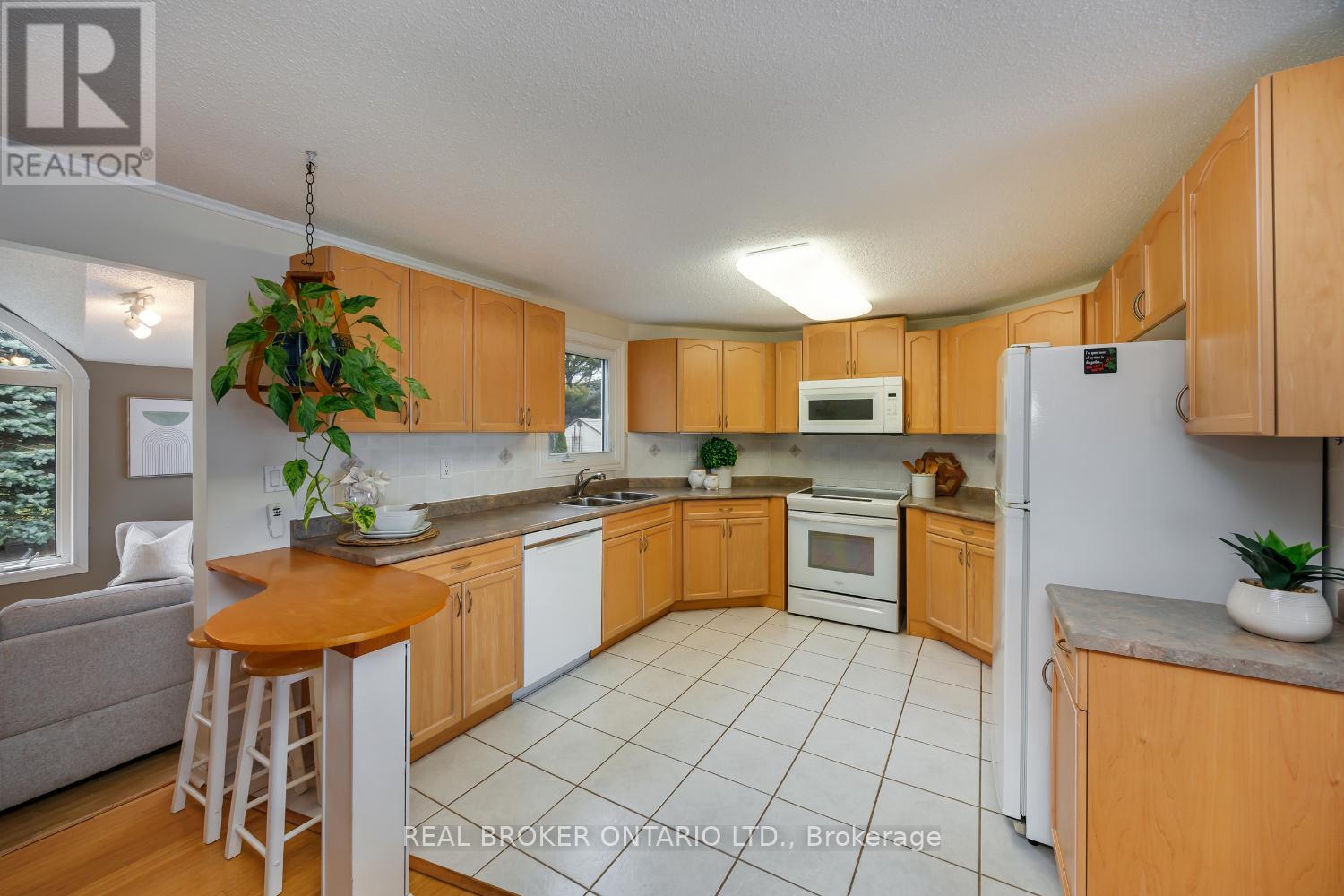 90 The Cove Road, Clarington, Ontario  L1B 1B5 - Photo 16 - E13003268