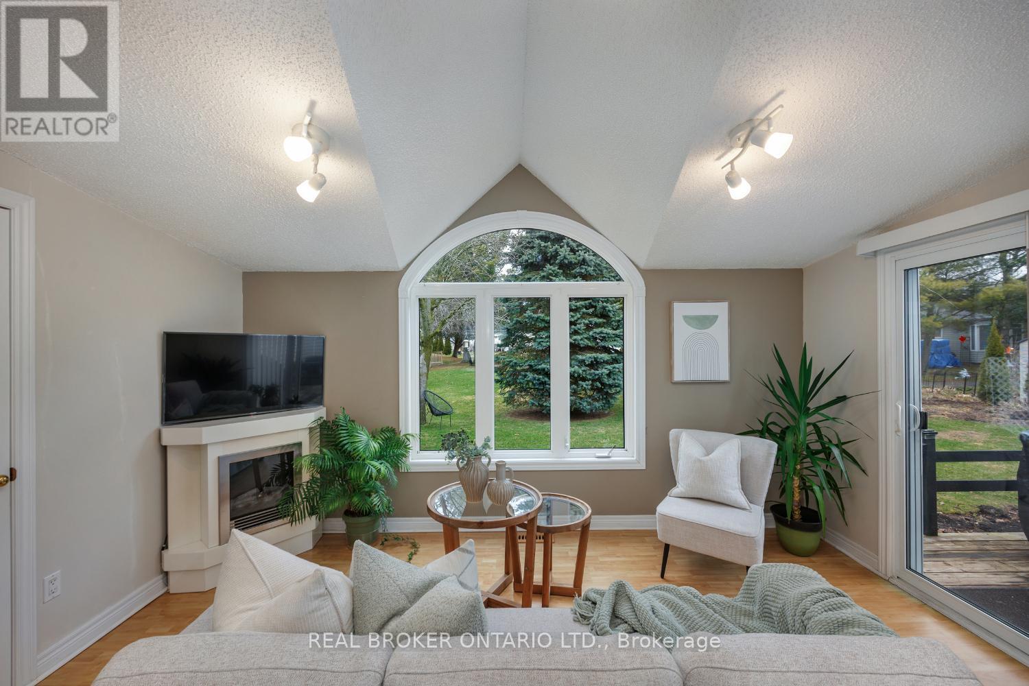 90 The Cove Road, Clarington, Ontario  L1B 1B5 - Photo 18 - E13003268