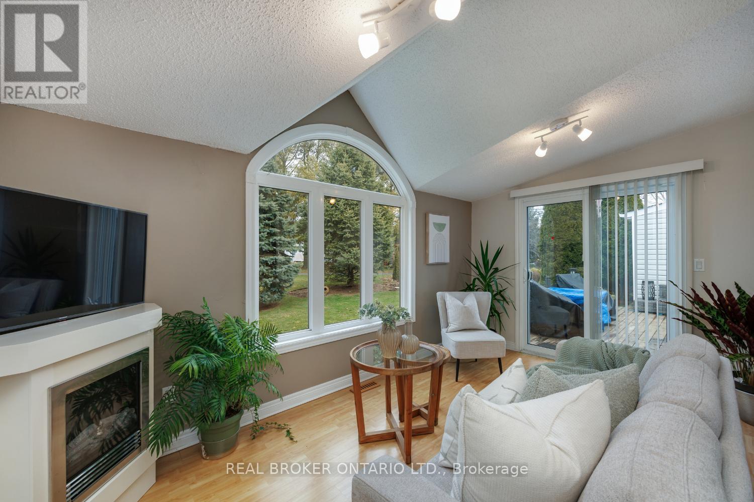 90 The Cove Road, Clarington, Ontario  L1B 1B5 - Photo 19 - E13003268