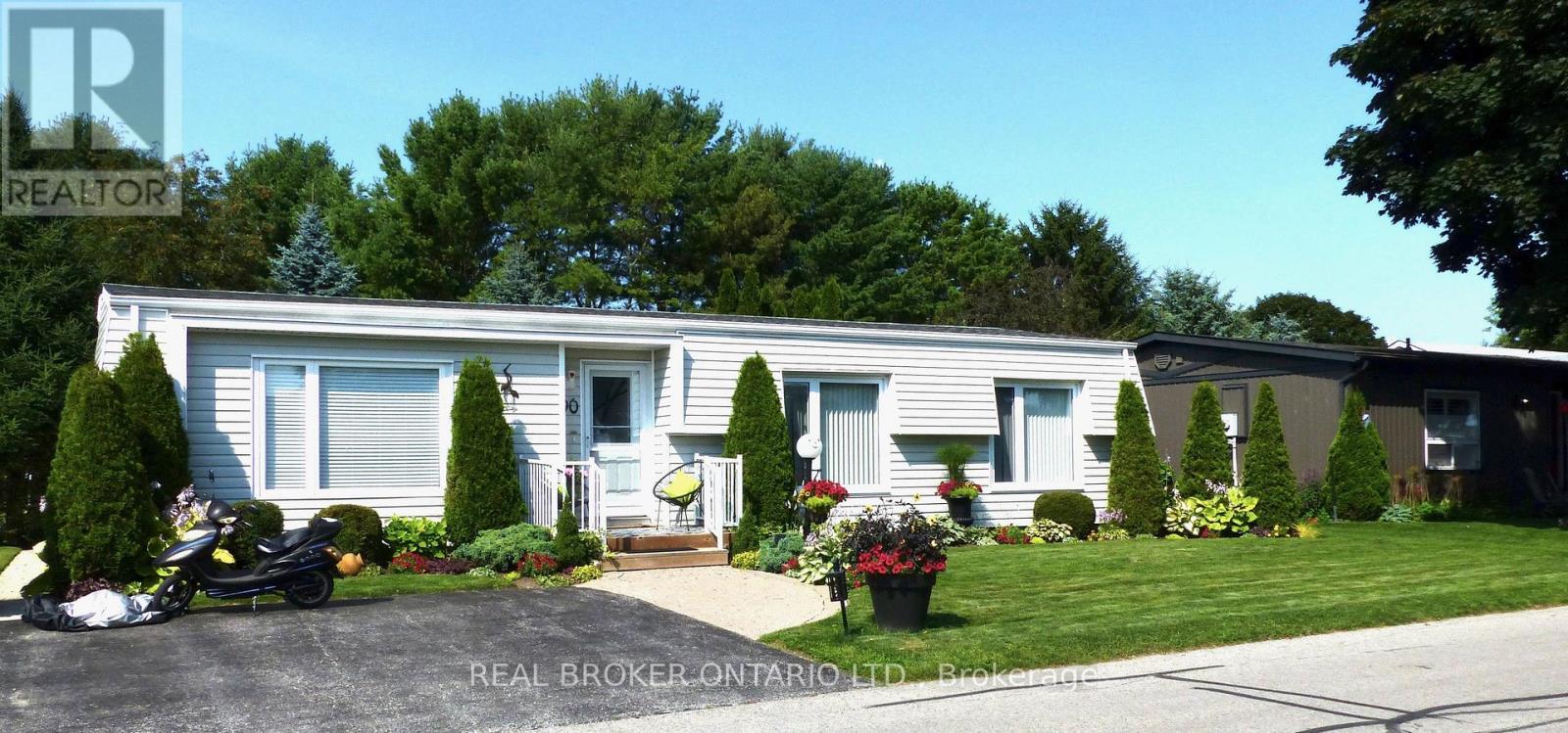 90 The Cove Road, Clarington, Ontario  L1B 1B5 - Photo 4 - E13003268