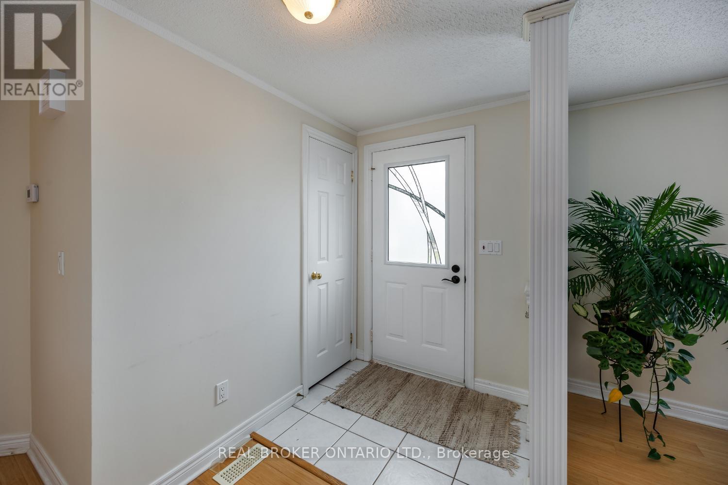 90 The Cove Road, Clarington, Ontario  L1B 1B5 - Photo 8 - E13003268