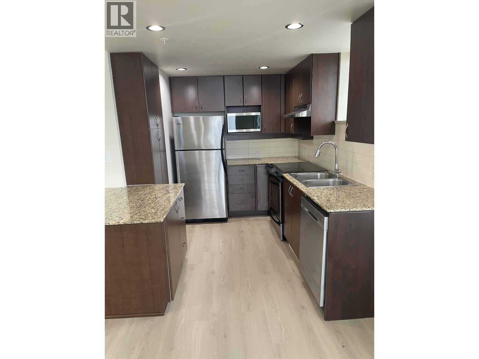 801 9232 University Crescent, Burnaby, British Columbia  V5A 0A3 - Photo 6 - R3110929