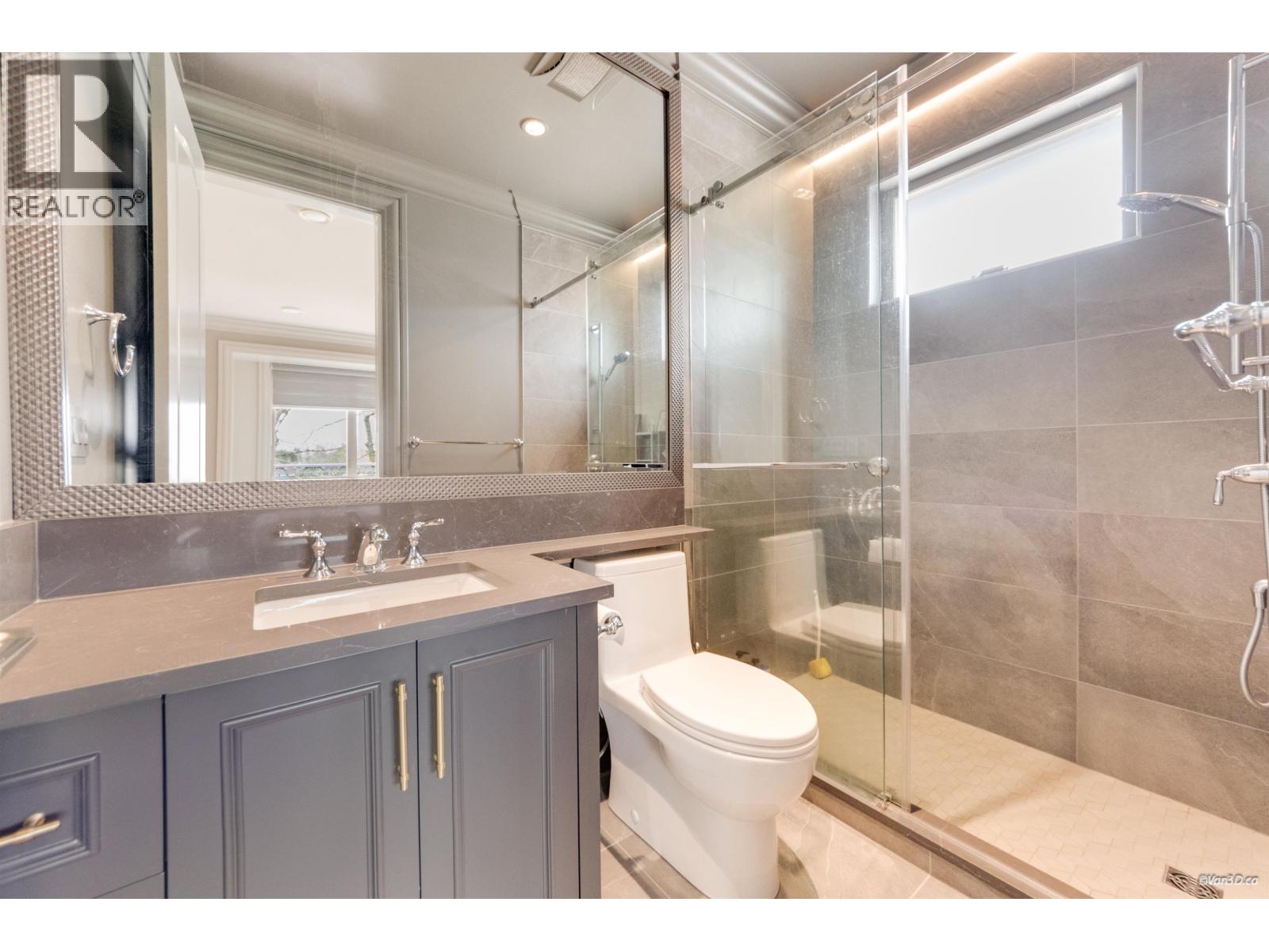 8520 Elsmore Road, Richmond, British Columbia V7C 2A1 - Photo 33 - R3111241