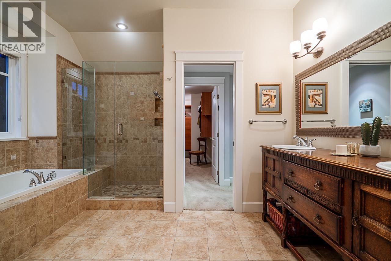 2374 Nelson Avenue, West Vancouver, British Columbia V7V 2R2 - Photo 13 - R3111861