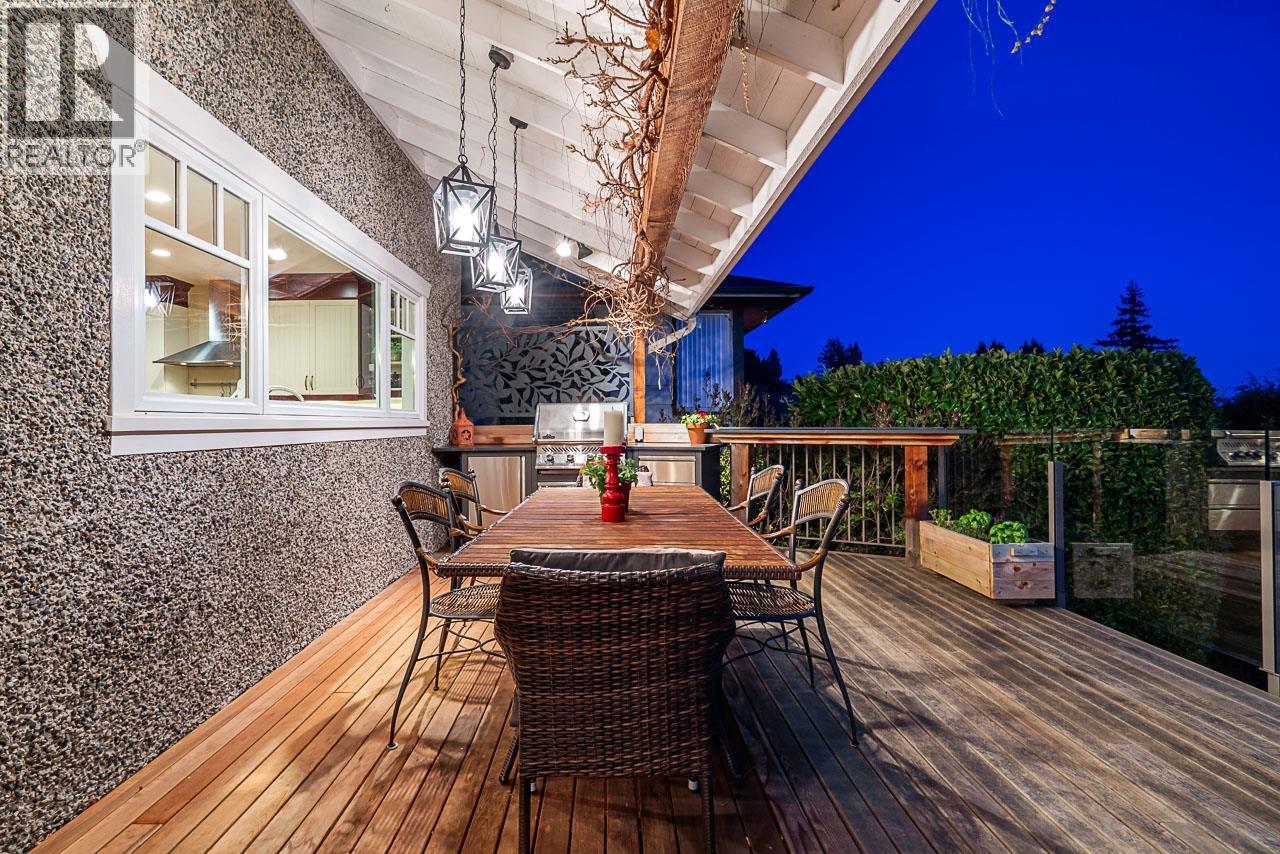 2374 Nelson Avenue, West Vancouver, British Columbia V7V 2R2 - Photo 27 - R3111861