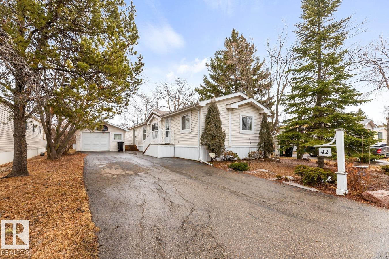 42 Rim Road Se, Edmonton, Alberta  T6P 1C2 - Photo 2 - E4482412