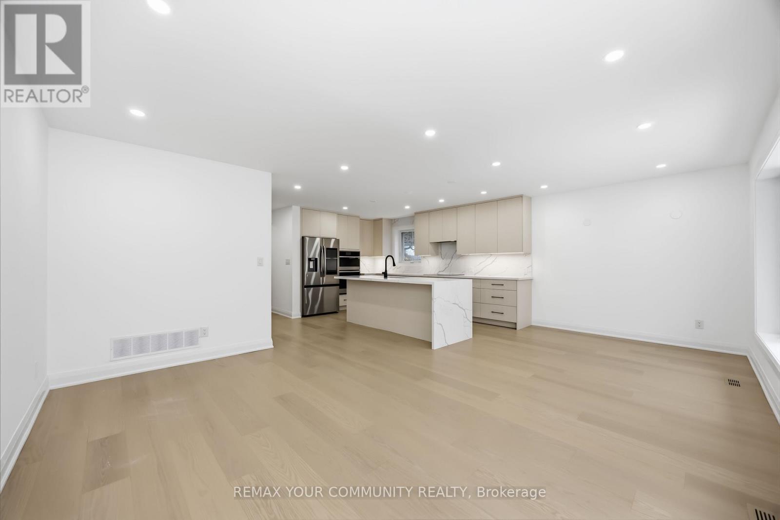 Main - 55 Cocksfield Avenue, Toronto (Bathurst Manor), Ontario  M3H 3S7 - Photo 11 - C13003360