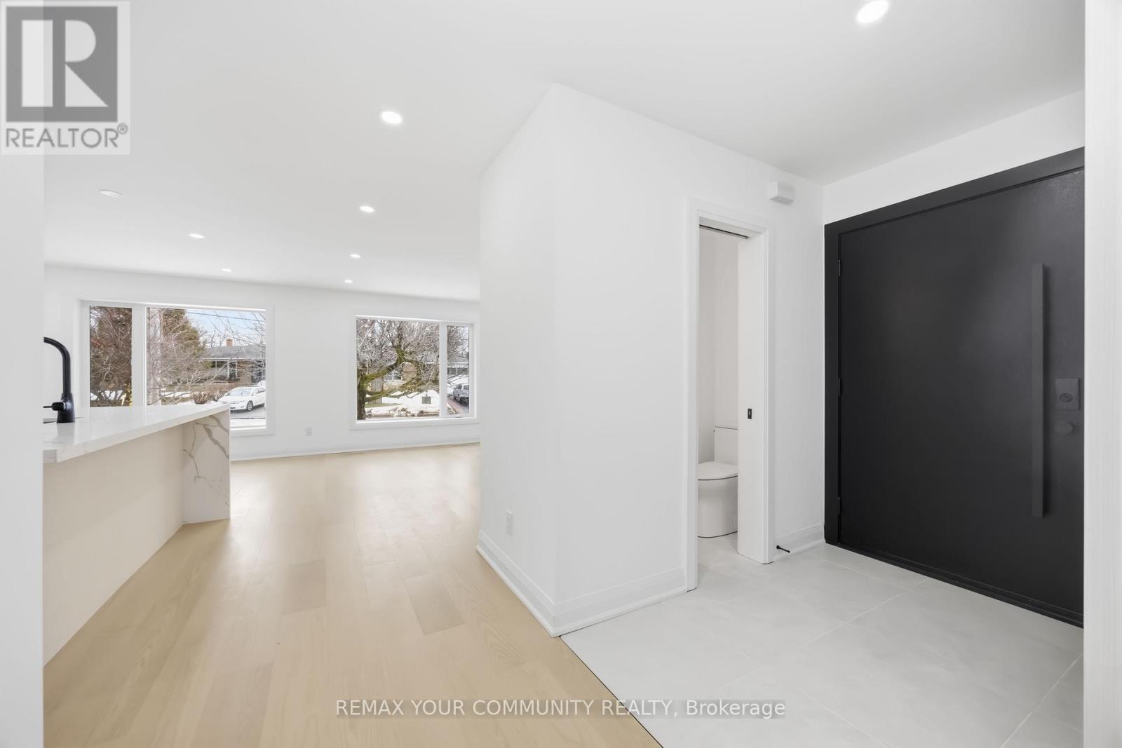 Main - 55 Cocksfield Avenue, Toronto (Bathurst Manor), Ontario  M3H 3S7 - Photo 2 - C13003360