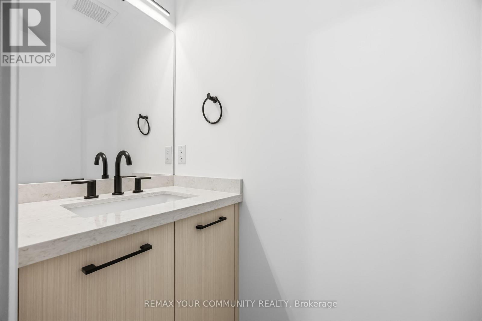 Main - 55 Cocksfield Avenue, Toronto (Bathurst Manor), Ontario  M3H 3S7 - Photo 3 - C13003360