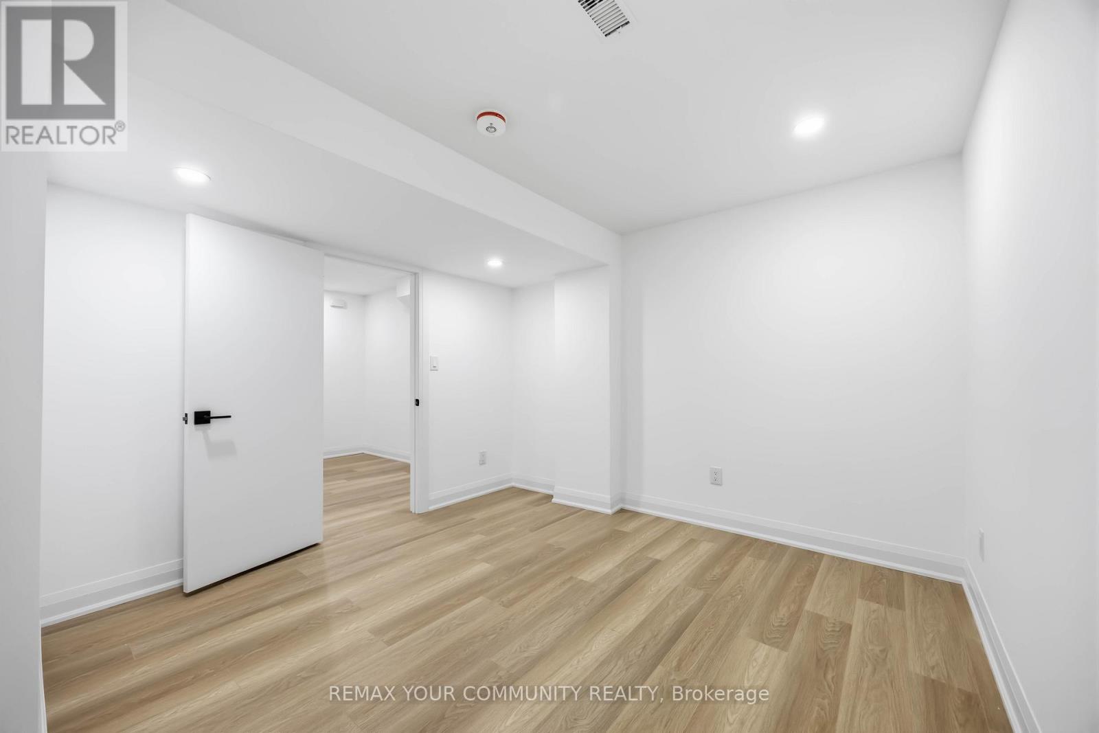 Lower - 55 Cocksfield Avenue, Toronto, Ontario  M3H 3S7 - Photo 14 - C13003362