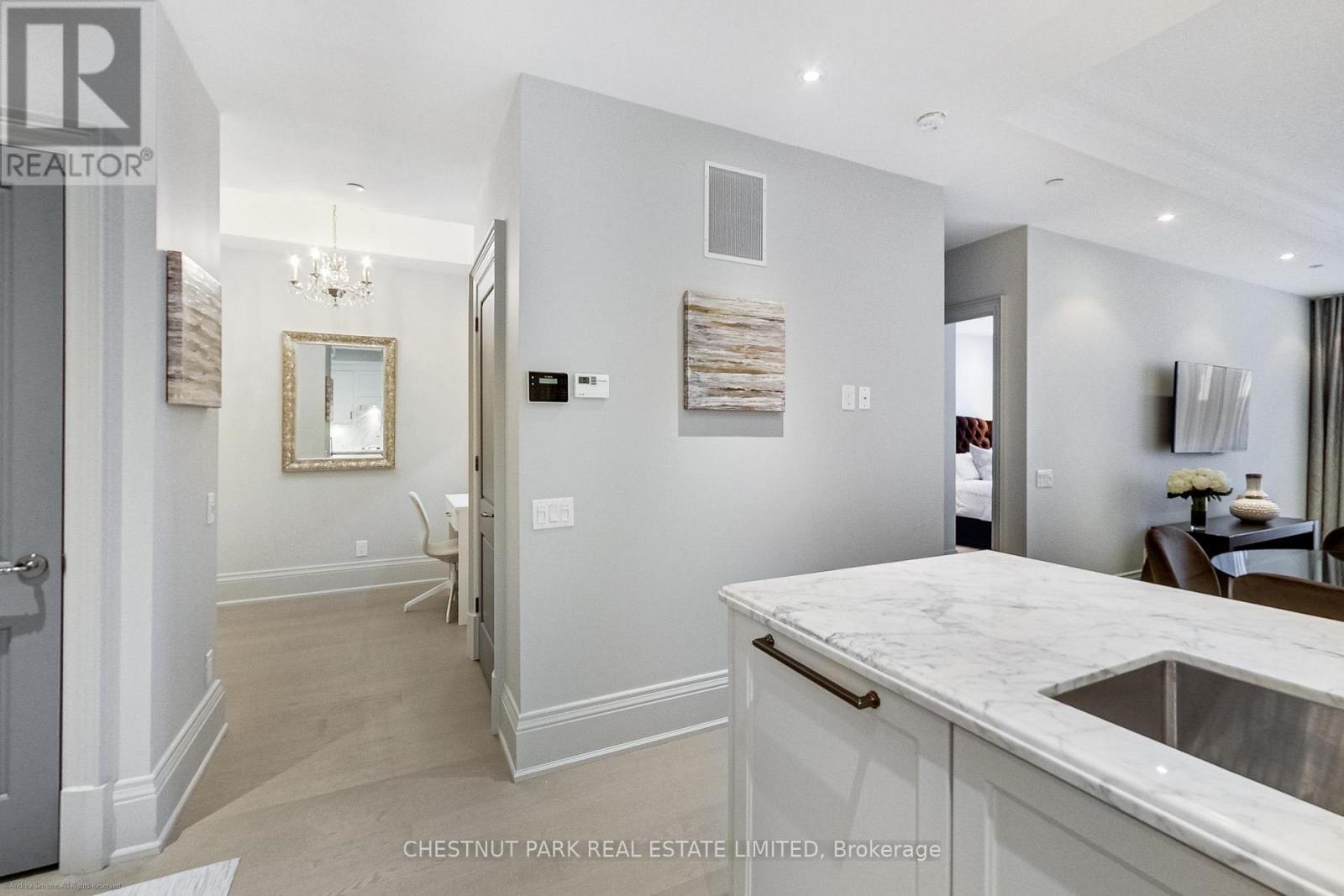 205 - 181 Davenport Road, Toronto, Ontario  M5R 1J1 - Photo 12 - C13003370