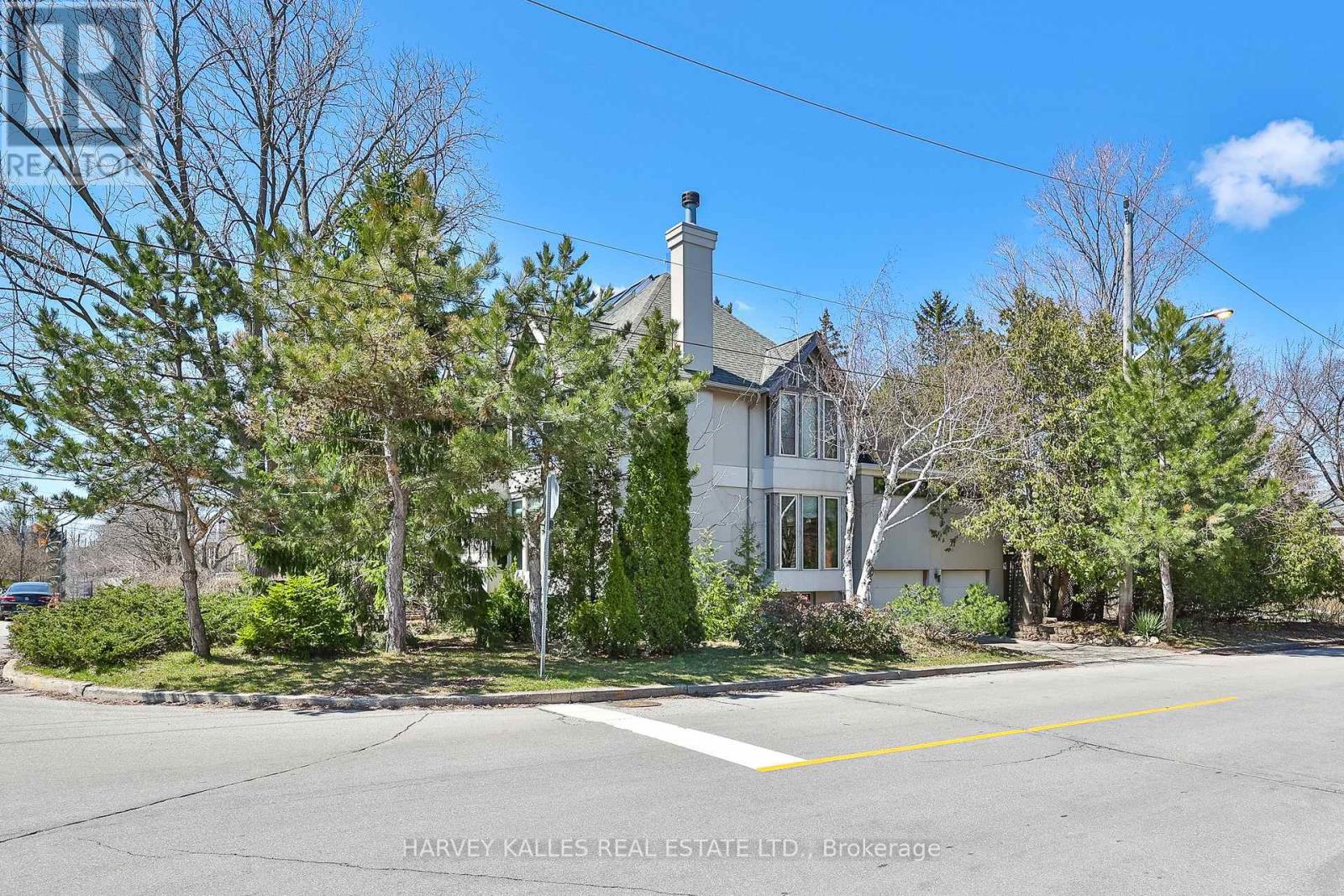 470 Brookdale Avenue, Toronto, Ontario  M5M 1R7 - Photo 3 - C13003372