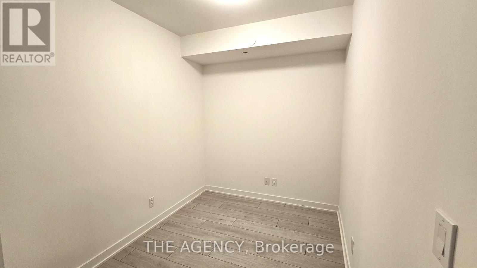 2033 Kennedy Road, Toronto, Ontario  M1T 0B9 - Photo 11 - E13003288