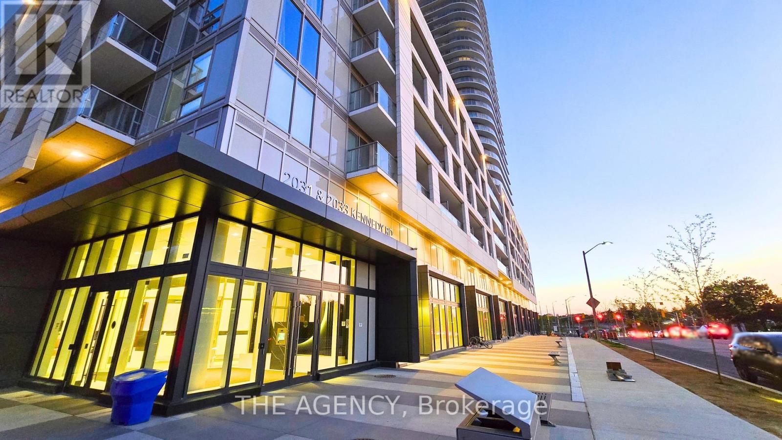 2033 Kennedy Road, Toronto, Ontario  M1T 0B9 - Photo 2 - E13003288