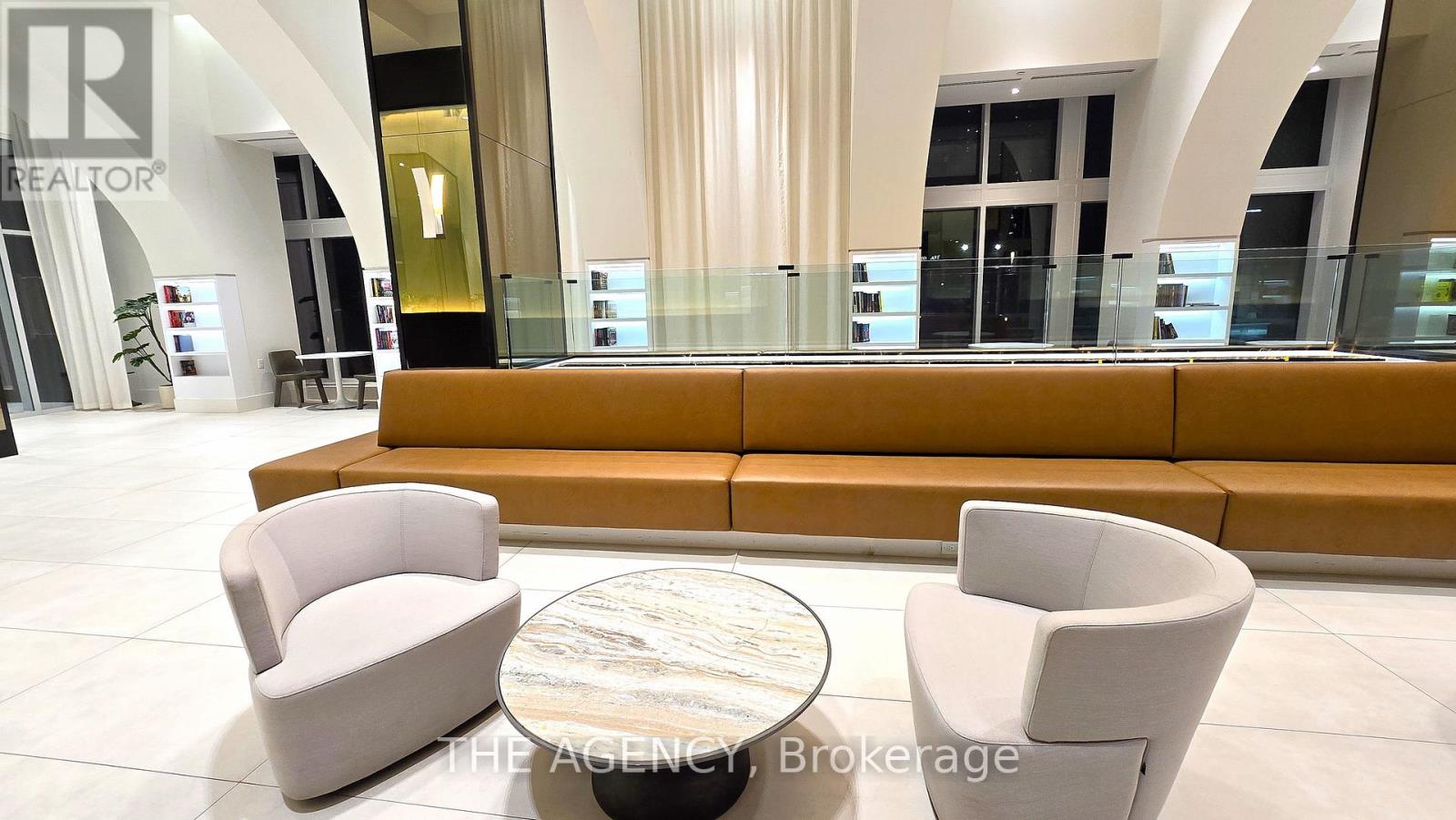 2033 Kennedy Road, Toronto, Ontario  M1T 0B9 - Photo 4 - E13003288