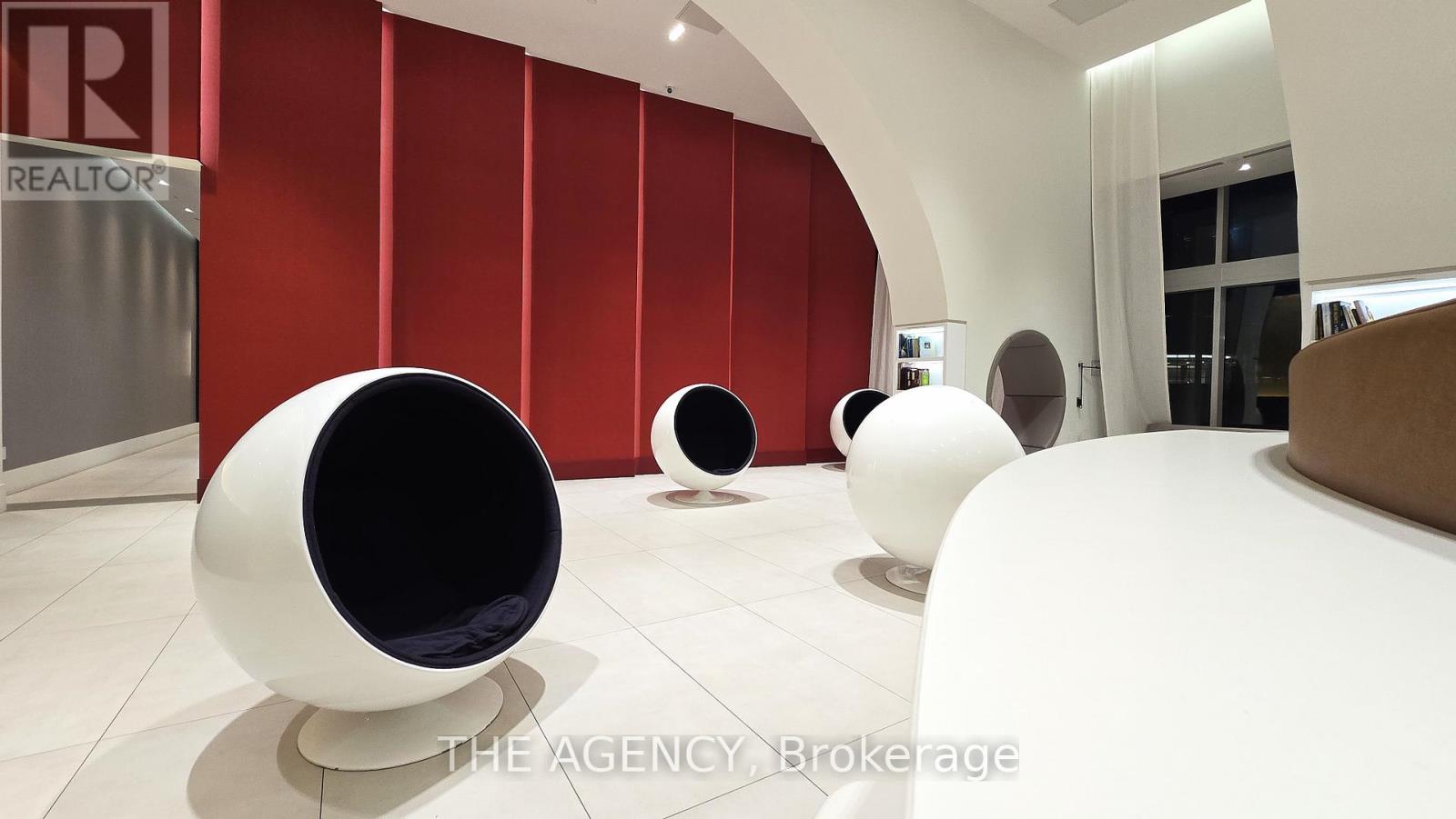 2033 Kennedy Road, Toronto, Ontario  M1T 0B9 - Photo 5 - E13003288