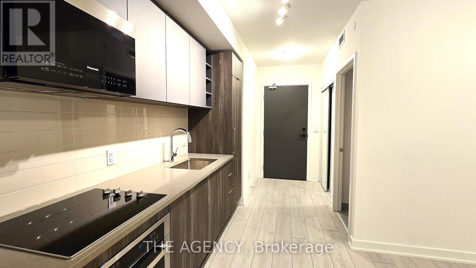 2033 Kennedy Road, Toronto, Ontario  M1T 0B9 - Photo 8 - E13003288