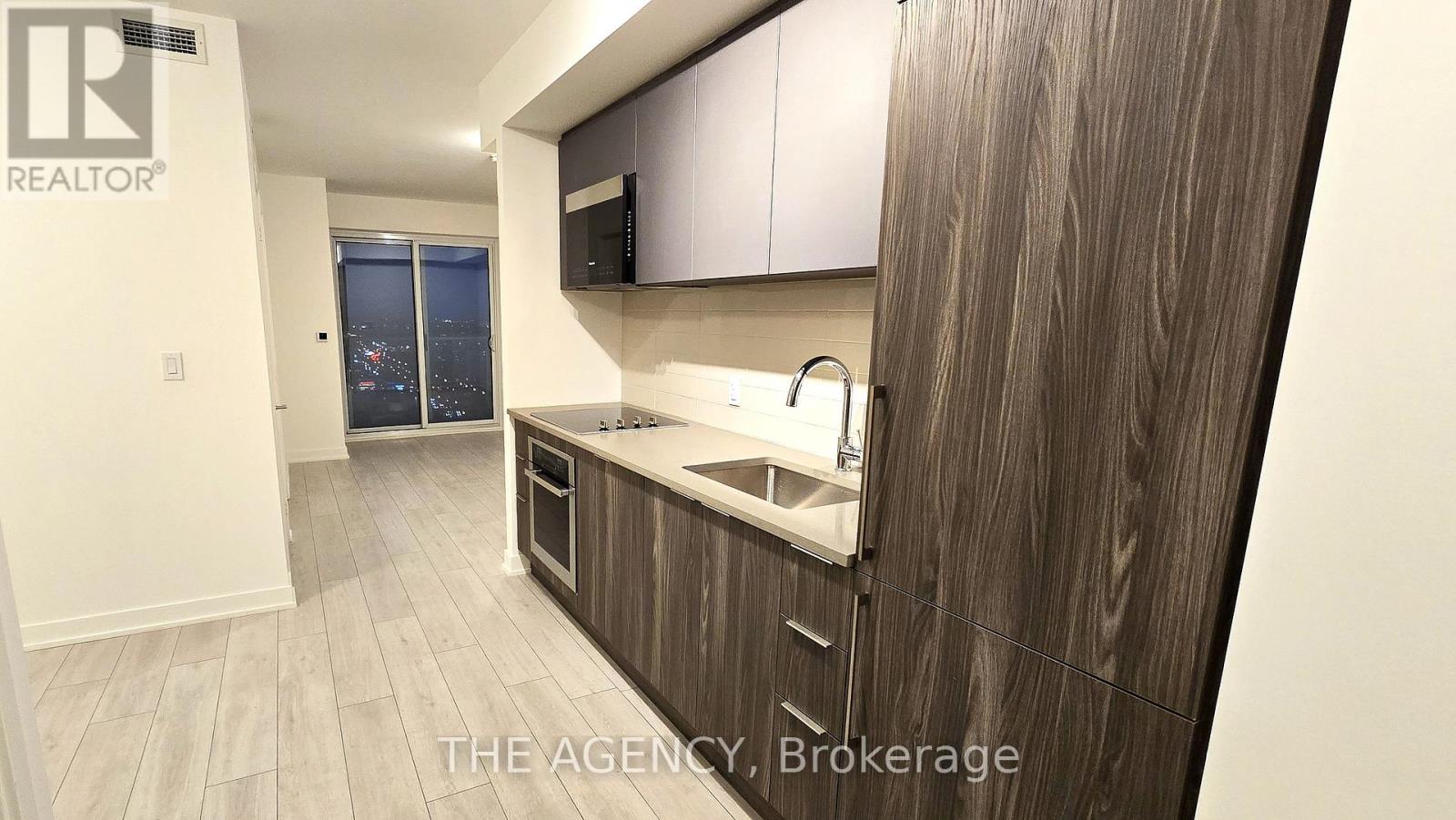 2033 Kennedy Road, Toronto, Ontario  M1T 0B9 - Photo 9 - E13003288